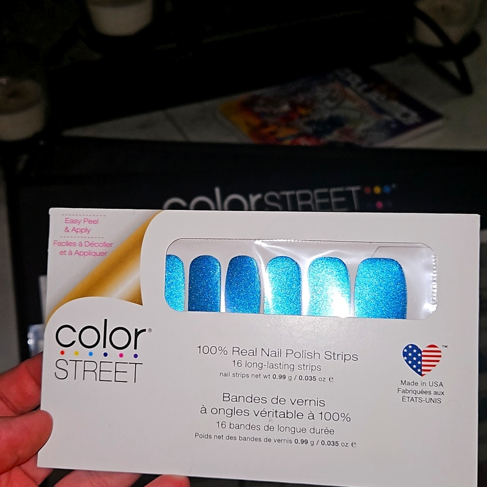 Colorstreet - Picture 1 of 2